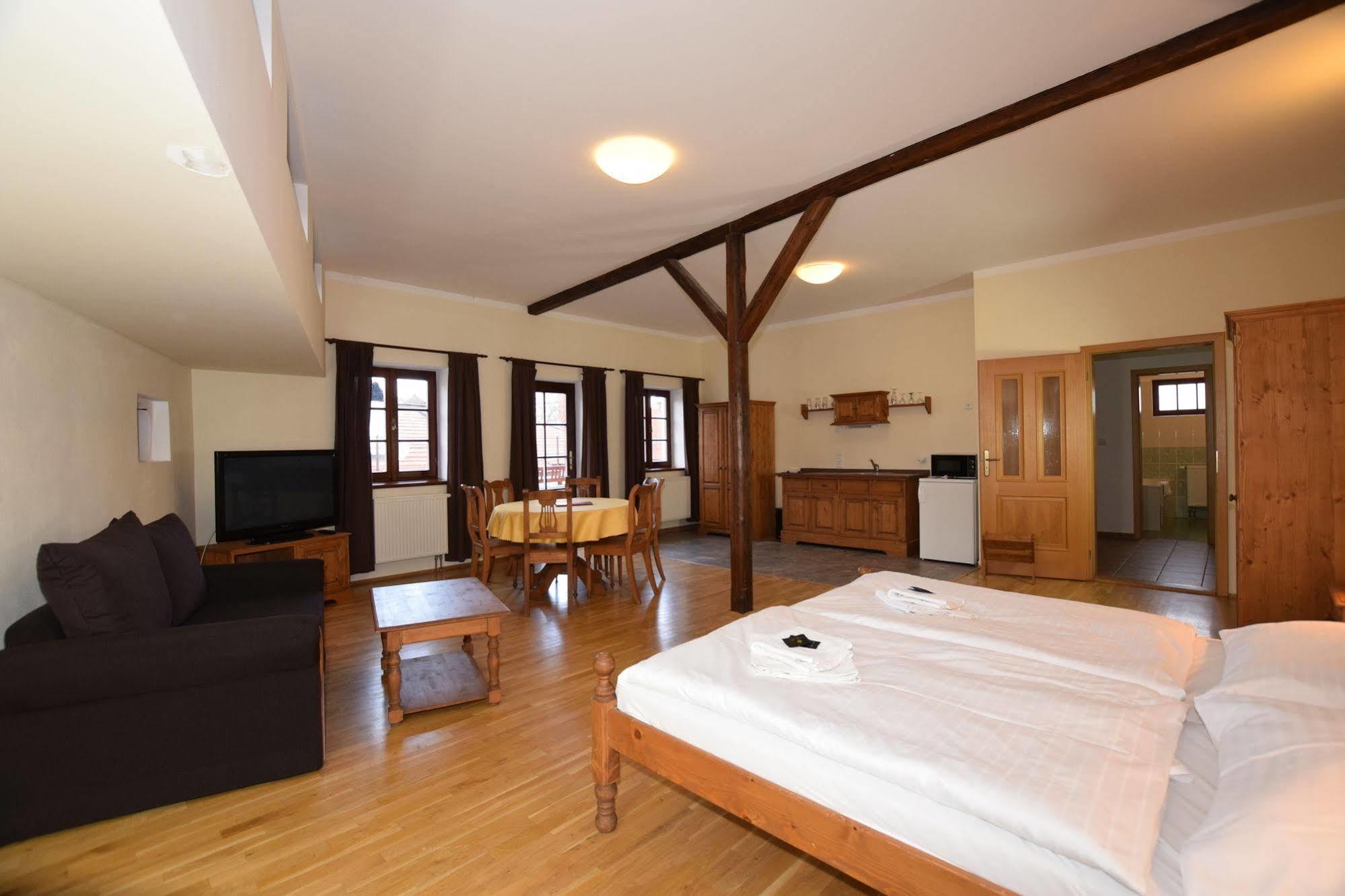 Český Krumlov Pension Zamecka Apartma - Castle Apartments מראה חיצוני תמונה